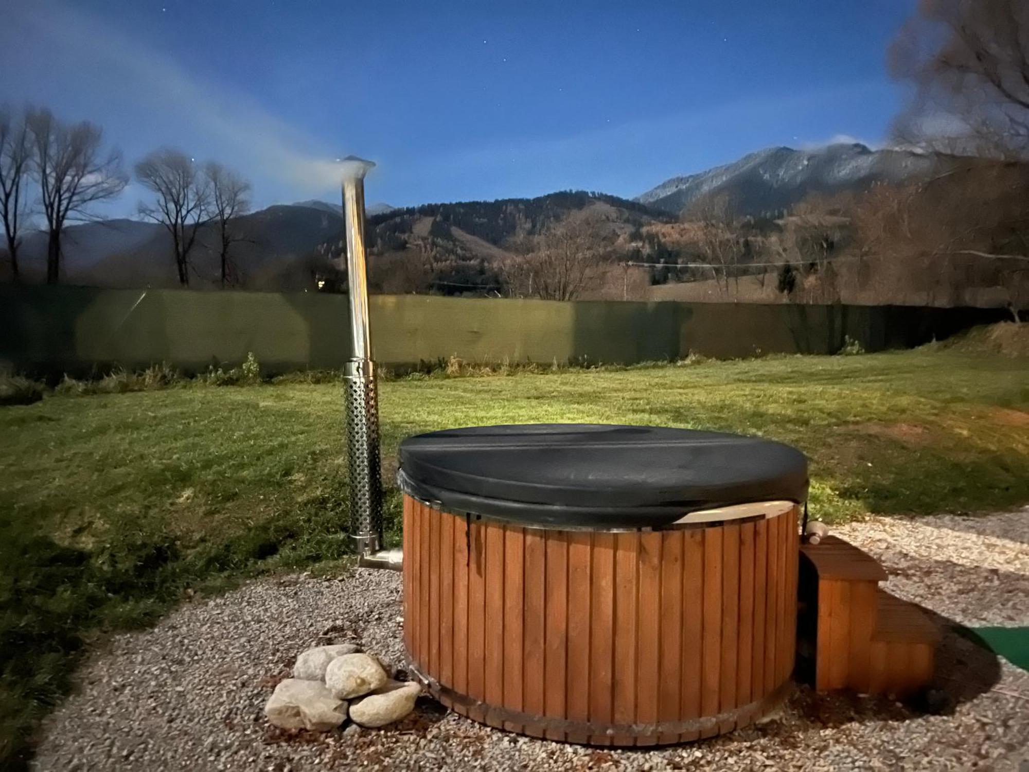 Domcek Pod Vezami S Virivkou A Grilom, Pri Termalnom Kupalisku Lägenhet Liptovský Ján Exteriör bild